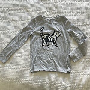 Cat & Jack Gray Long Sleeve Shirt with Skeleton Cat